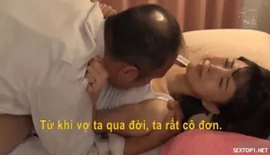 Bị điểm kém em gái sưng lồn khi anh trai đụ